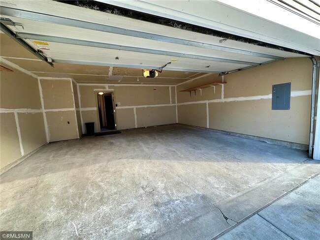 Building Photo - 1760 Riverside Dr