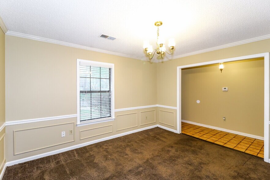 Building Photo - 928 Pheasant Hollow Dr