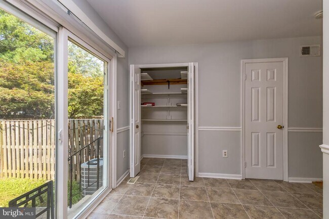 Building Photo - 6531 Brick Hearth Ct