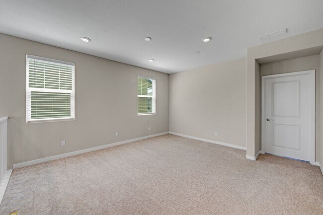 Building Photo - Modern 4BR Sacramento Home with Exclusive Clubhouse!