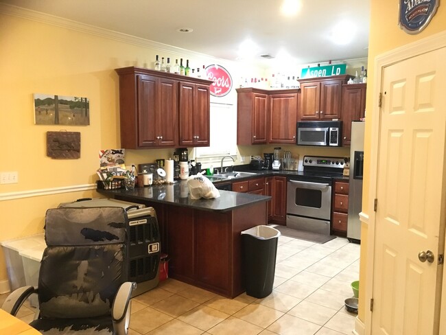 Building Photo - 61 Snow Mass Cove