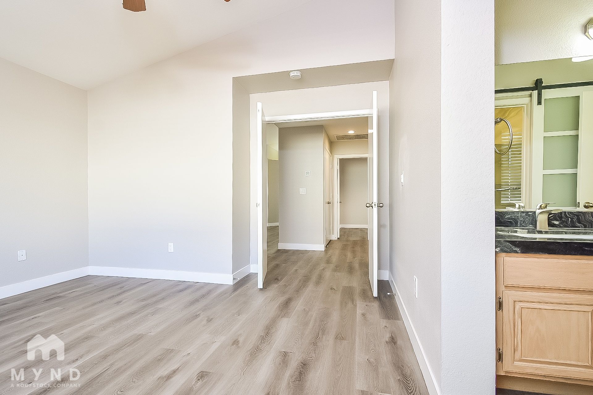 Building Photo - 5304 Del Lago Dr