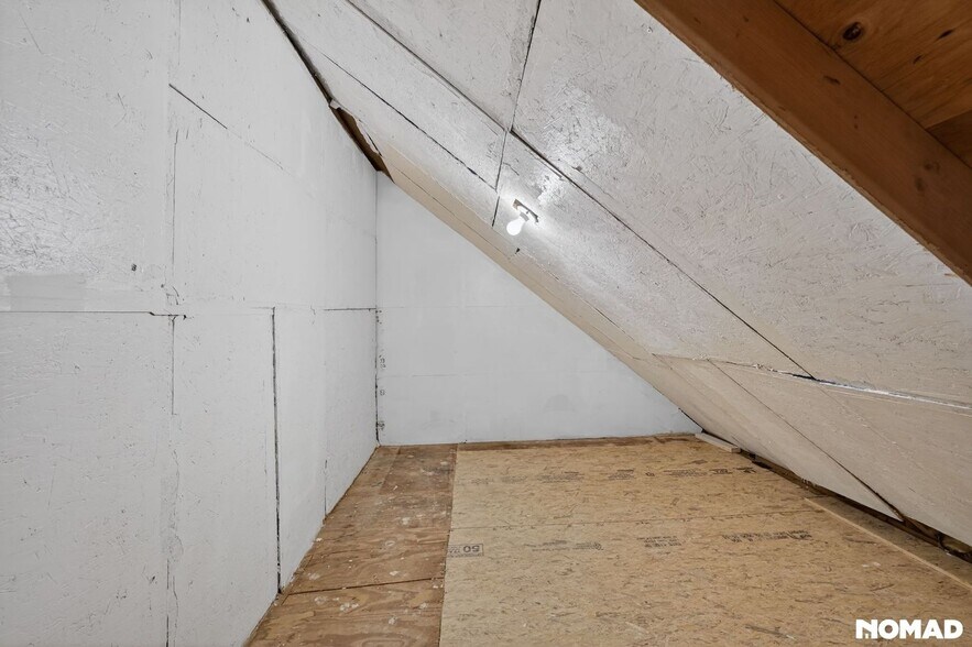 Building Photo - 3209 Lakeford Dr