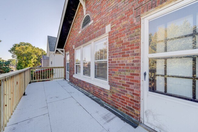 Building Photo - 6922 Plateau Ave