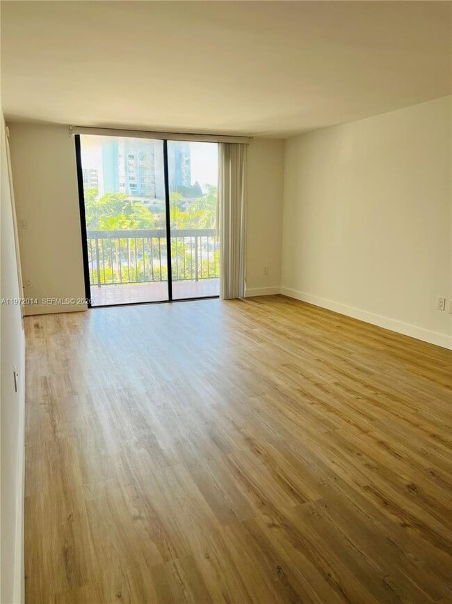 Building Photo - 2333 Brickell Ave