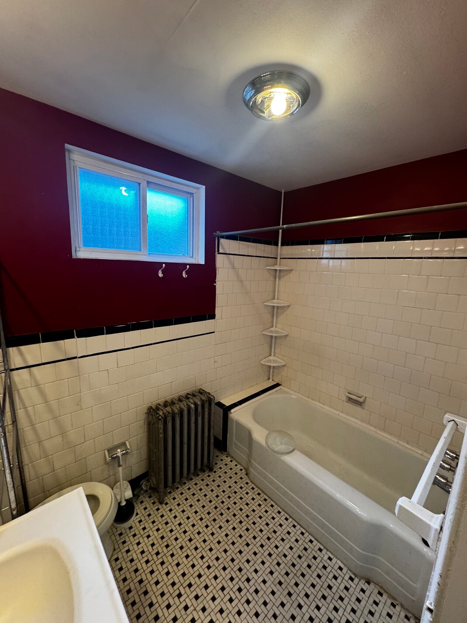 2nd Fl full bath - 1518 S 13th St