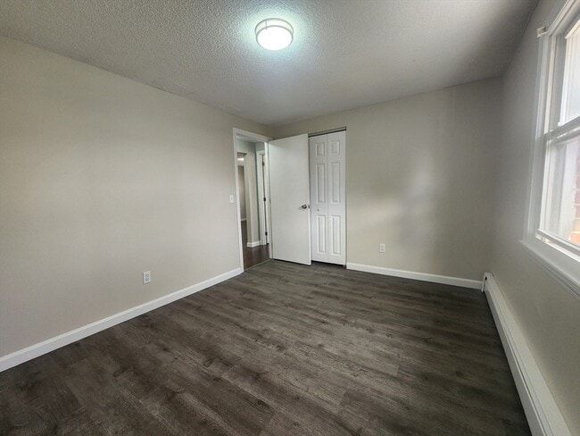 Building Photo - 134 Tyngsboro Rd