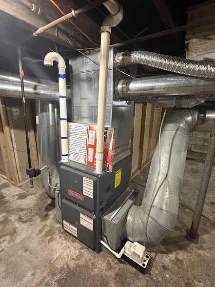 Building Photo - 502 Boyden St