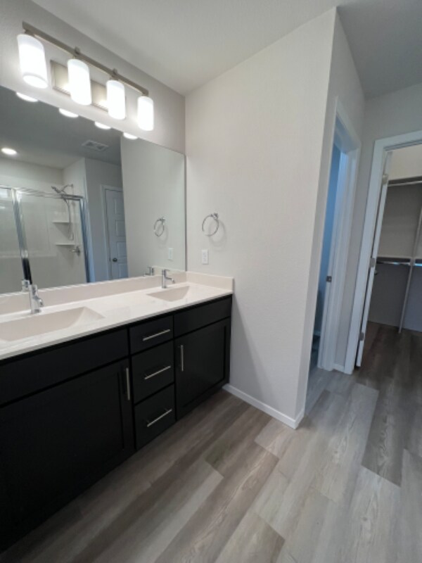 Building Photo - 13923 S Quincy St