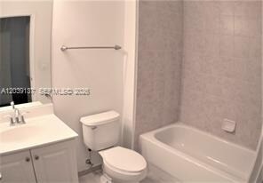Building Photo - 202 Las Brisas Cir