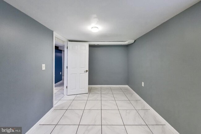 Building Photo - 7215 Normandy Ln