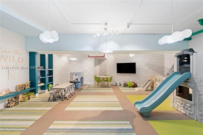 Building Photo - 900 Biscayne Blvd