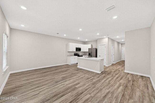 Building Photo - 41 S Main Deck Dr