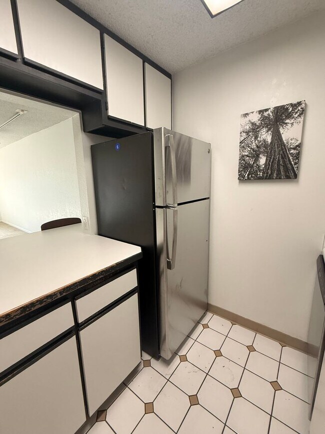 Building Photo - 3250 O'Neal Cir