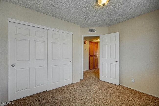 Building Photo - 3229 Canyon Lake Dr