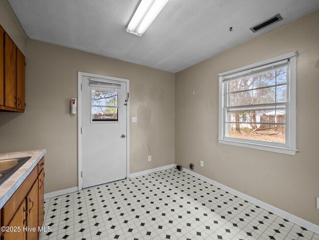 Building Photo - 41 Sophia Dr