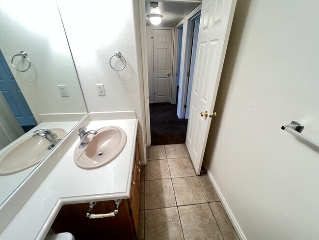 Building Photo - 1023 W 1360 S