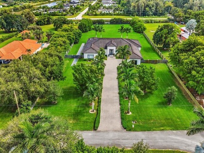 Building Photo - 6122 SW 173rd Way