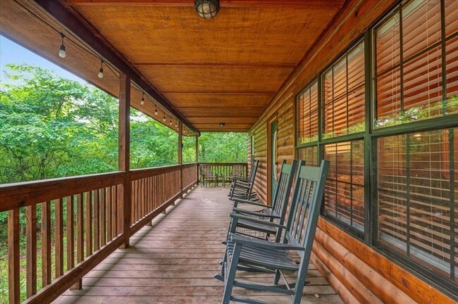 Building Photo - 206 Orca Rd