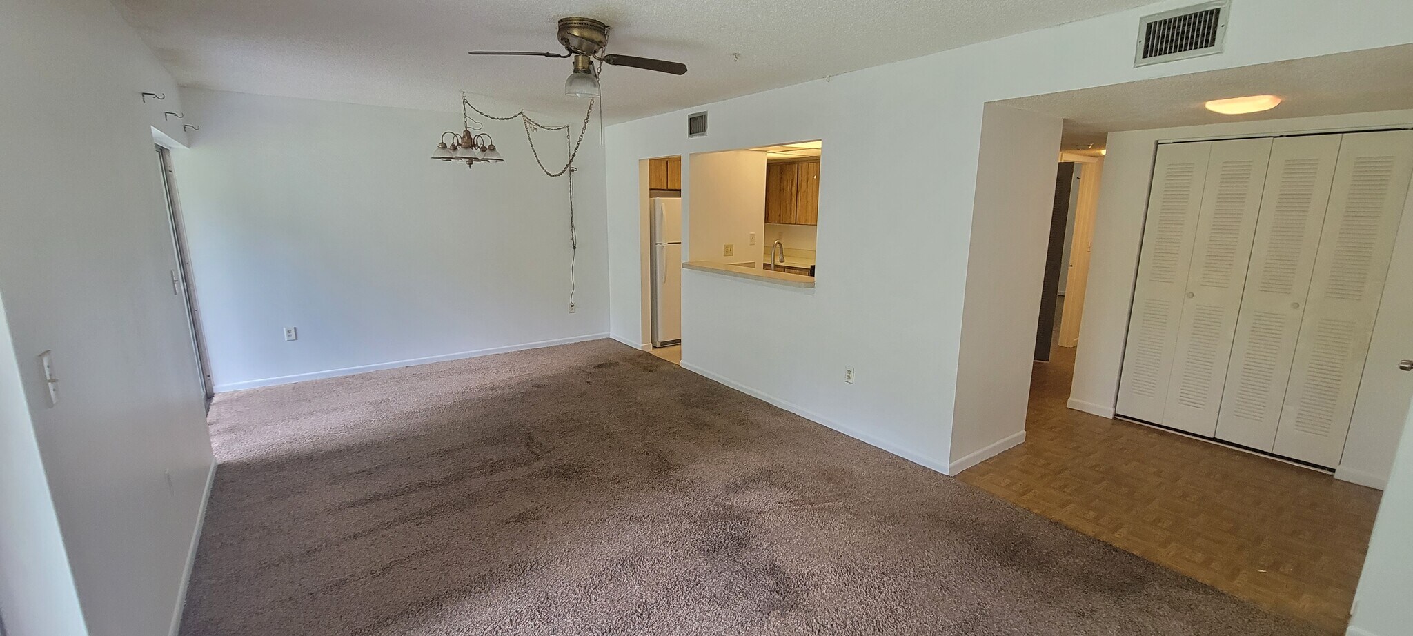 LIVING - 140 Orchid Woods Ct