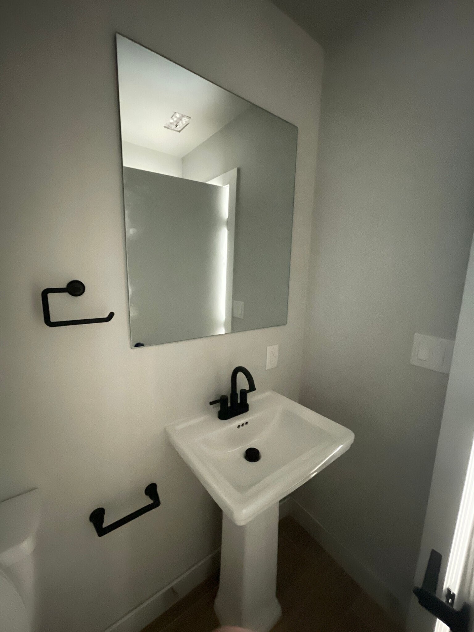 Building Photo - 13425 Vanowen St