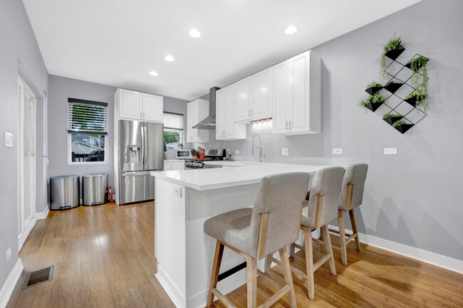 Building Photo - 1626 N Spaulding Ave