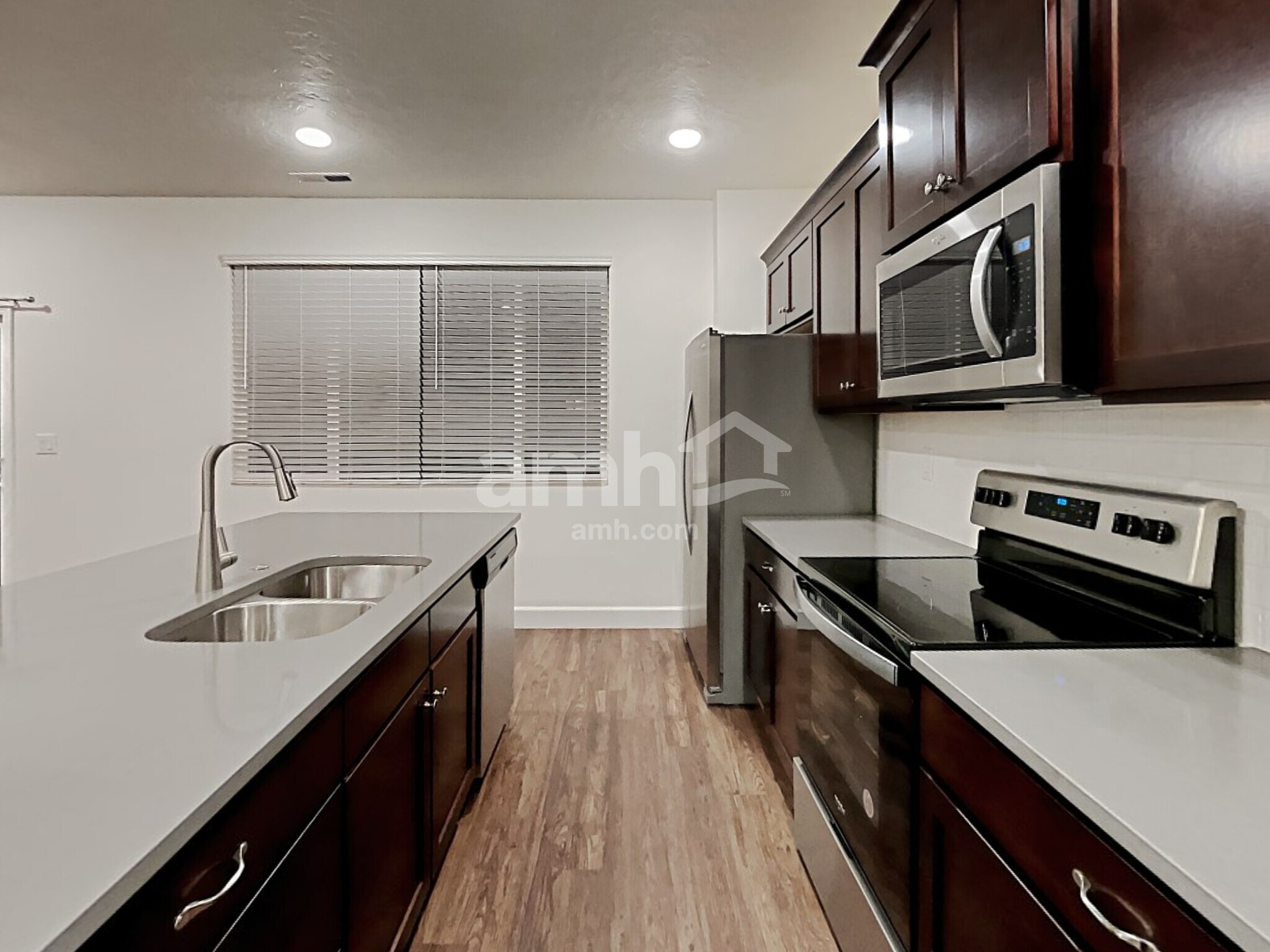 Building Photo - 9486 W Chino St
