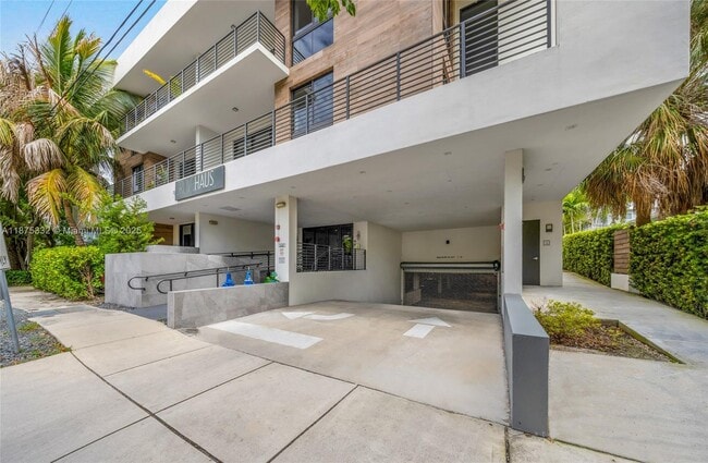 Primary Photo - 3265 Bird Ave