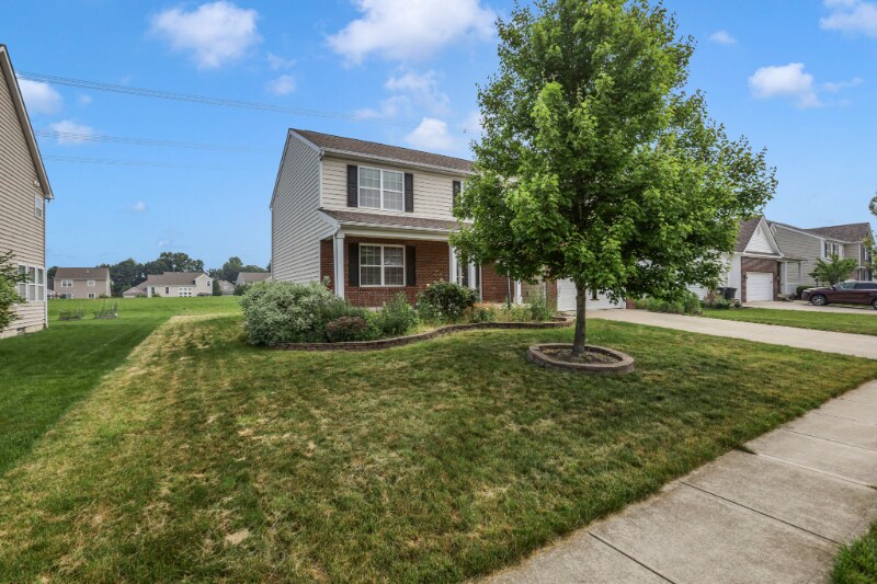 Building Photo - 1701 Marigold St