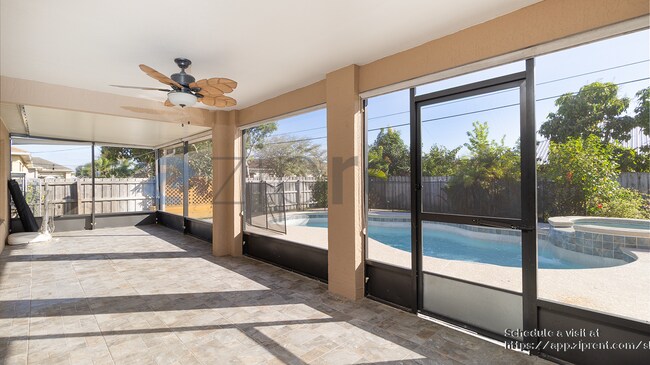 Building Photo - 714 SW Sardinia Ave