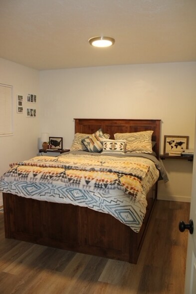 Building Photo - 84 W Main St