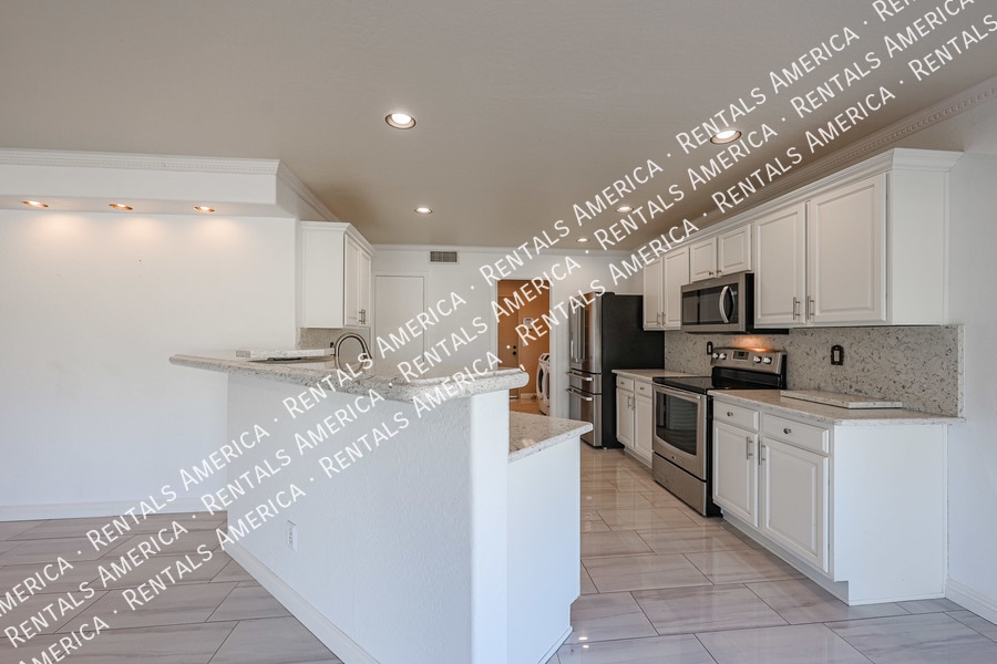 Building Photo - 10402 E Nice Ct