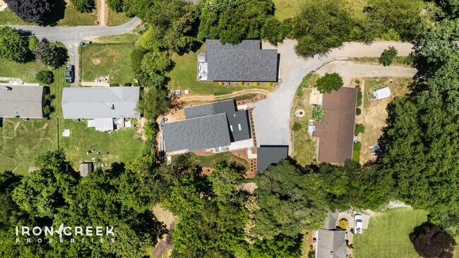 Building Photo - 3015 Sand Hill Crane Dr