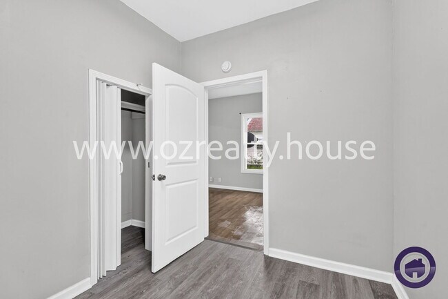 Building Photo - 1418 Fairlawn Ave
