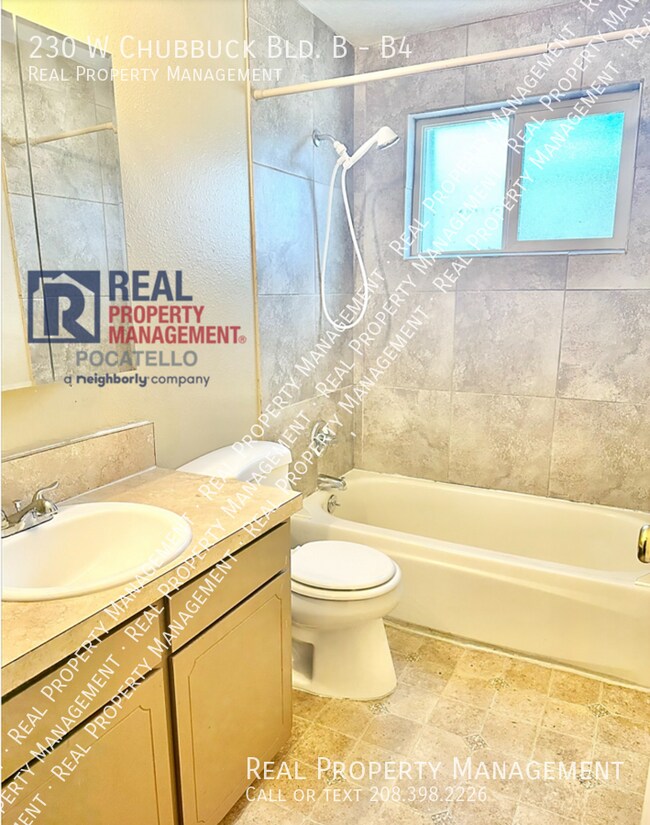 Building Photo - 230 W Chubbuck Rd