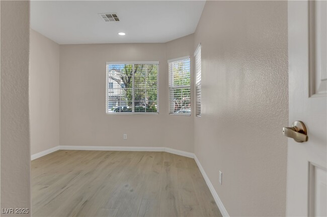 Building Photo - 3193 Castle Canyon Ave