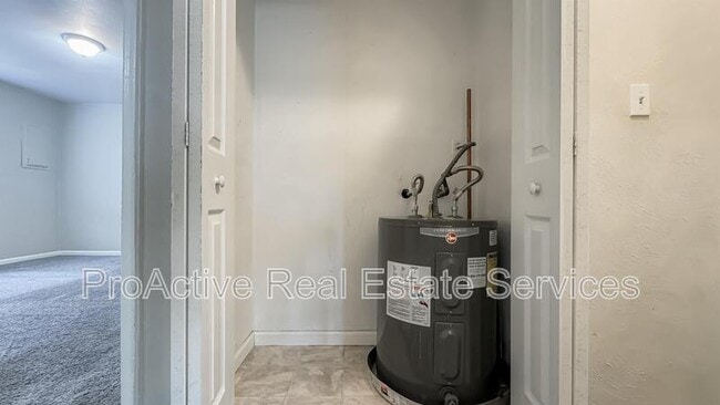 Building Photo - 4305 Tides Ct