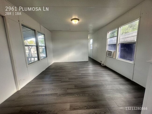 Building Photo - 2961 Plumosa Ln