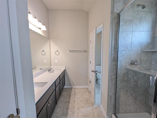 Building Photo - 212 Rollingwood Dr