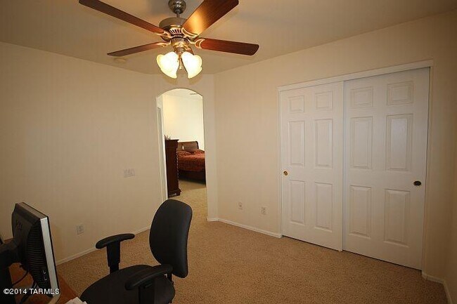 Building Photo - 8851 N Palo Verde Bluffs Pl