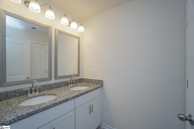 Building Photo - 336 Cub Ct