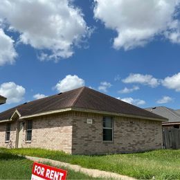 Building Photo - 2302 W Candlelight Ln