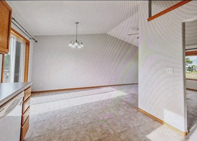 Building Photo - New Property!!