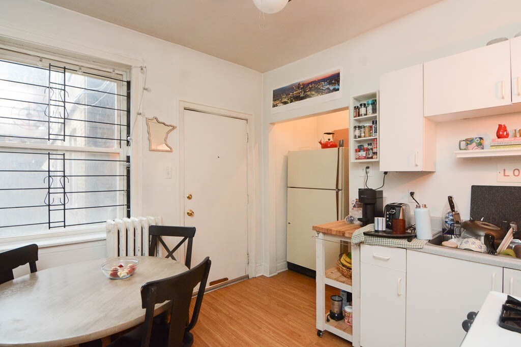 Building Photo - 1933 W Crystal St