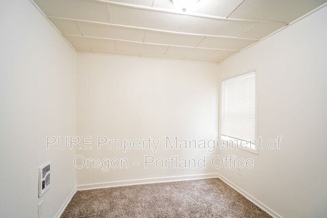 Building Photo - 4632 SE 122nd Ave