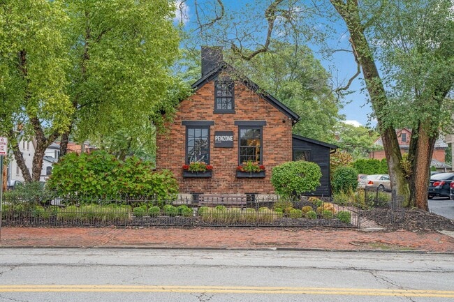 Building Photo - 503 S 3rd St