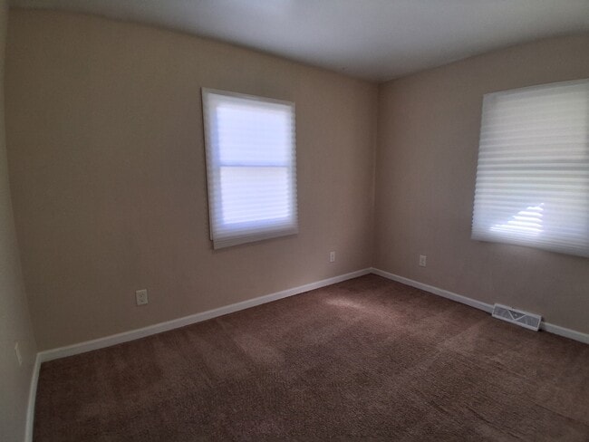 Building Photo - 111 Grace-