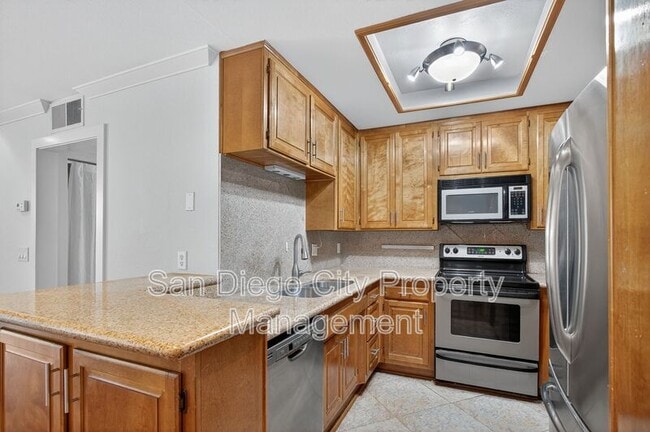 Building Photo - 750 State St