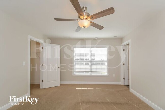 Building Photo - 143 Douglas Fir Pl
