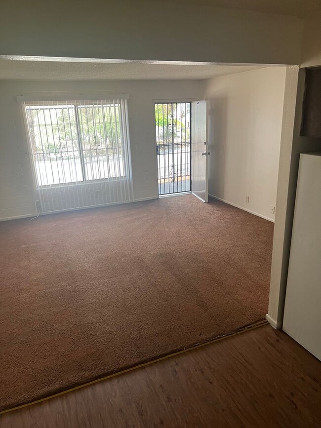 Building Photo - 1 Bedroom 1 Bath In Central Las Vegas